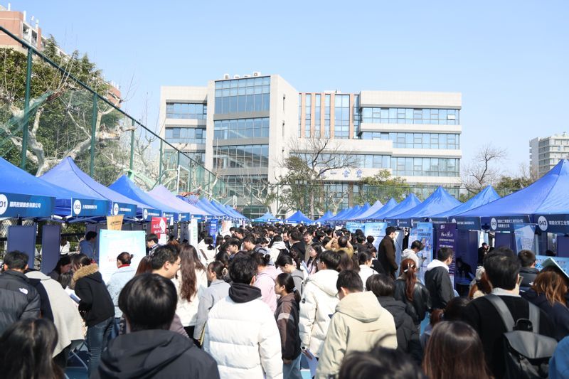 a58727e0-c7df-4fe3-a0bf-8b69b721d243