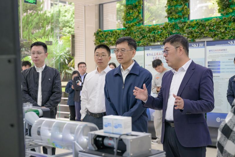 7446992a-09d2-4eff-b2c7-bf39907d32e9